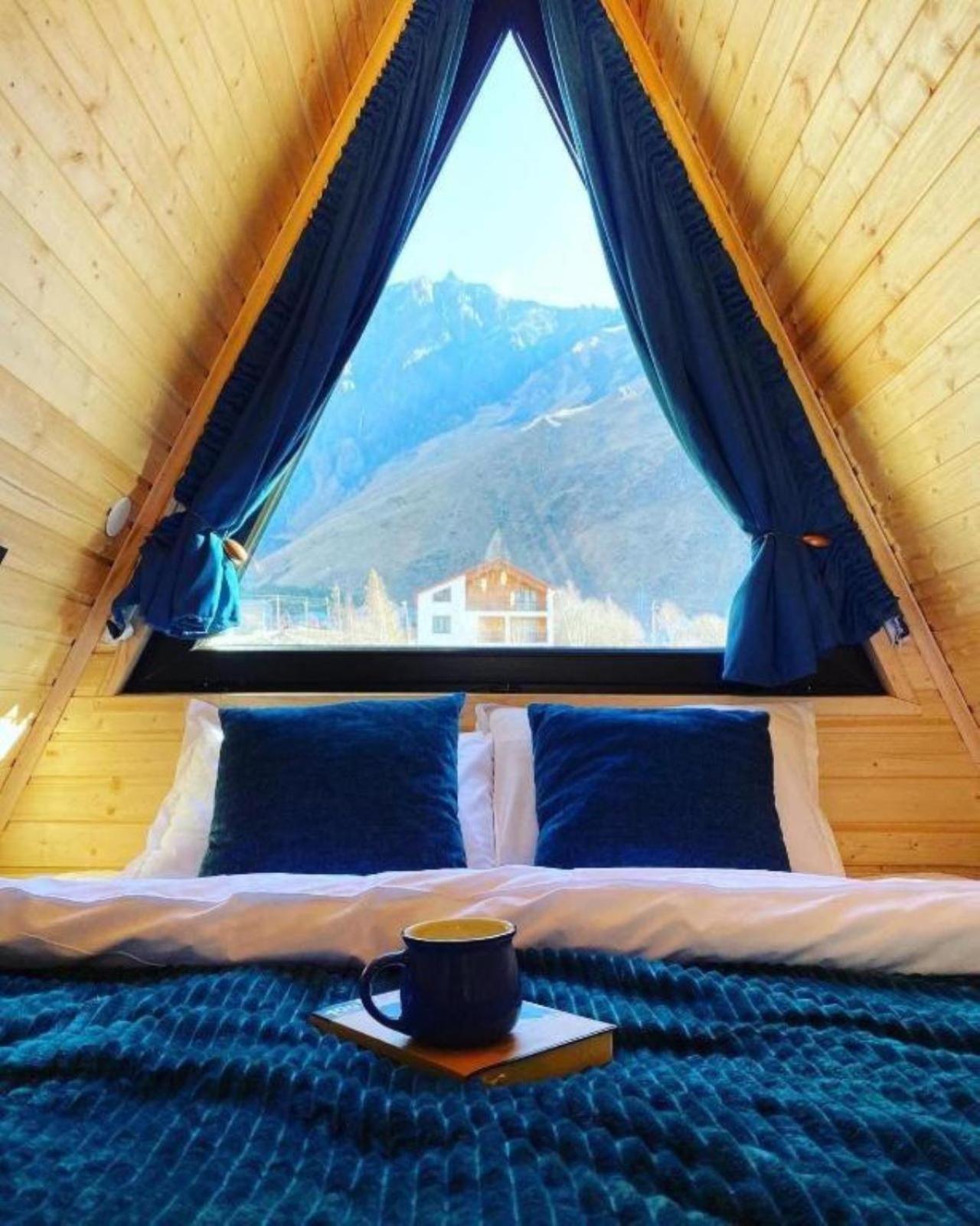 Hotel Pyramid Kazbegi Exterior foto